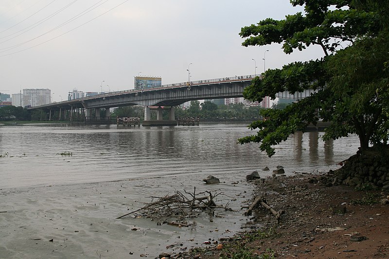 File:1. Saigon desember 2010 - panoramio.jpg