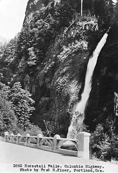 File:1663 Horsetail Falls, Columbia Highway by Kiser (22315094939).jpg