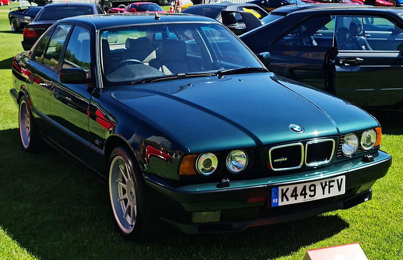 File:1993 BMW 540i Hartge H5 4.7 (E34).jpg