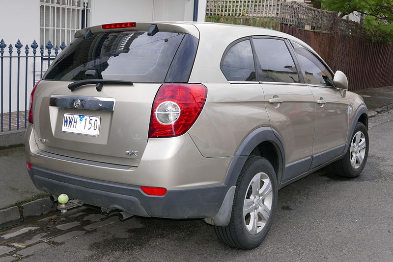 File:2009 Holden Captiva (CG MY09) SX 2WD wagon (2015-07-06) 02.jpg