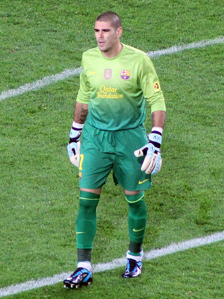 File:2012 2013 - 01 Victor Valdés.jpg