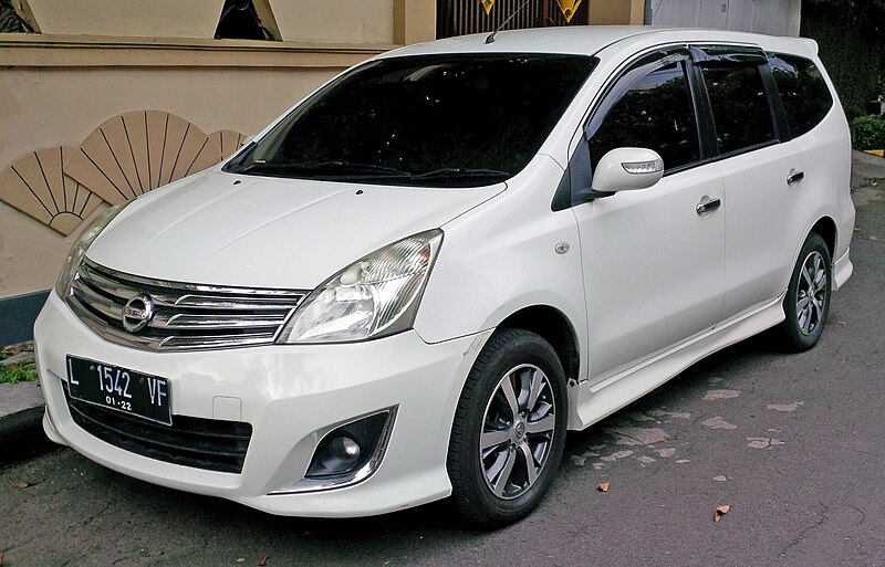 File:2012 Nissan Grand Livina Highway Star (front), West Surabaya (cropped).jpg