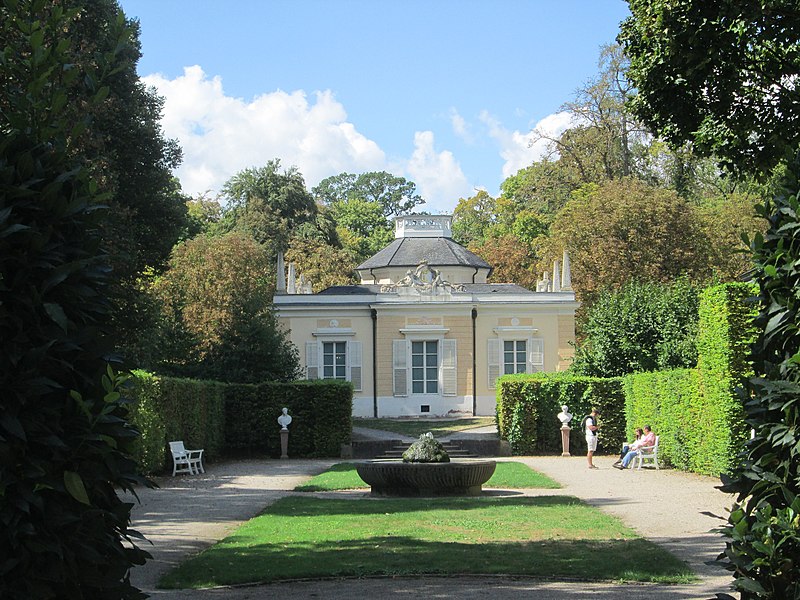 File:20180826Badhaus Schwetzingen.jpg