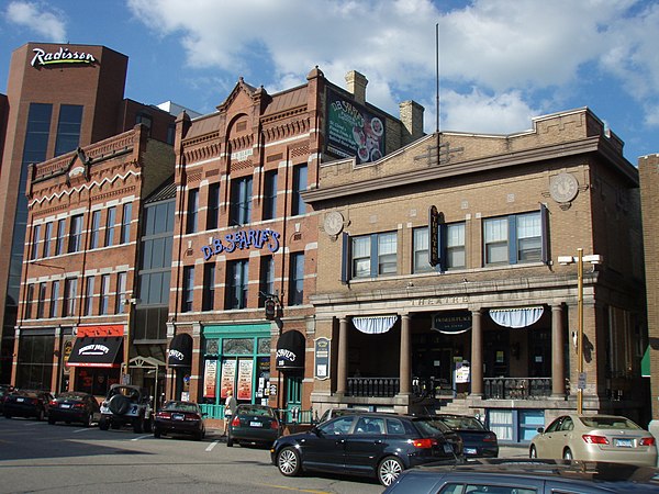 Buildings on 5th Avenue in downtown in 2008