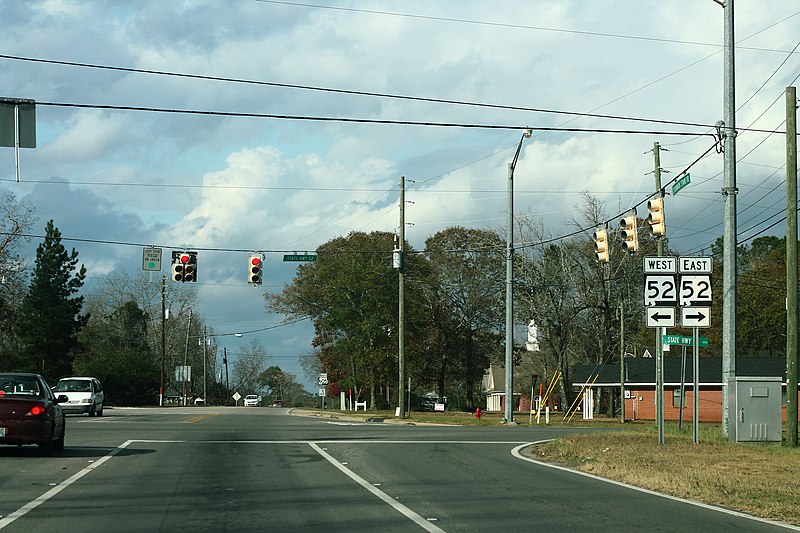 File:AL605nRoad-AL52ewSigns (31517711091).jpg