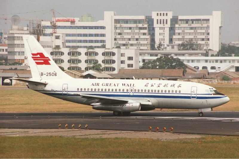 File:Air Great Wall Boeing 737-200 Davey.jpg