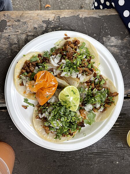 File:Al pastor tacos from Las Diablitas food truck - July 2022 - Sarah Stierch.jpg