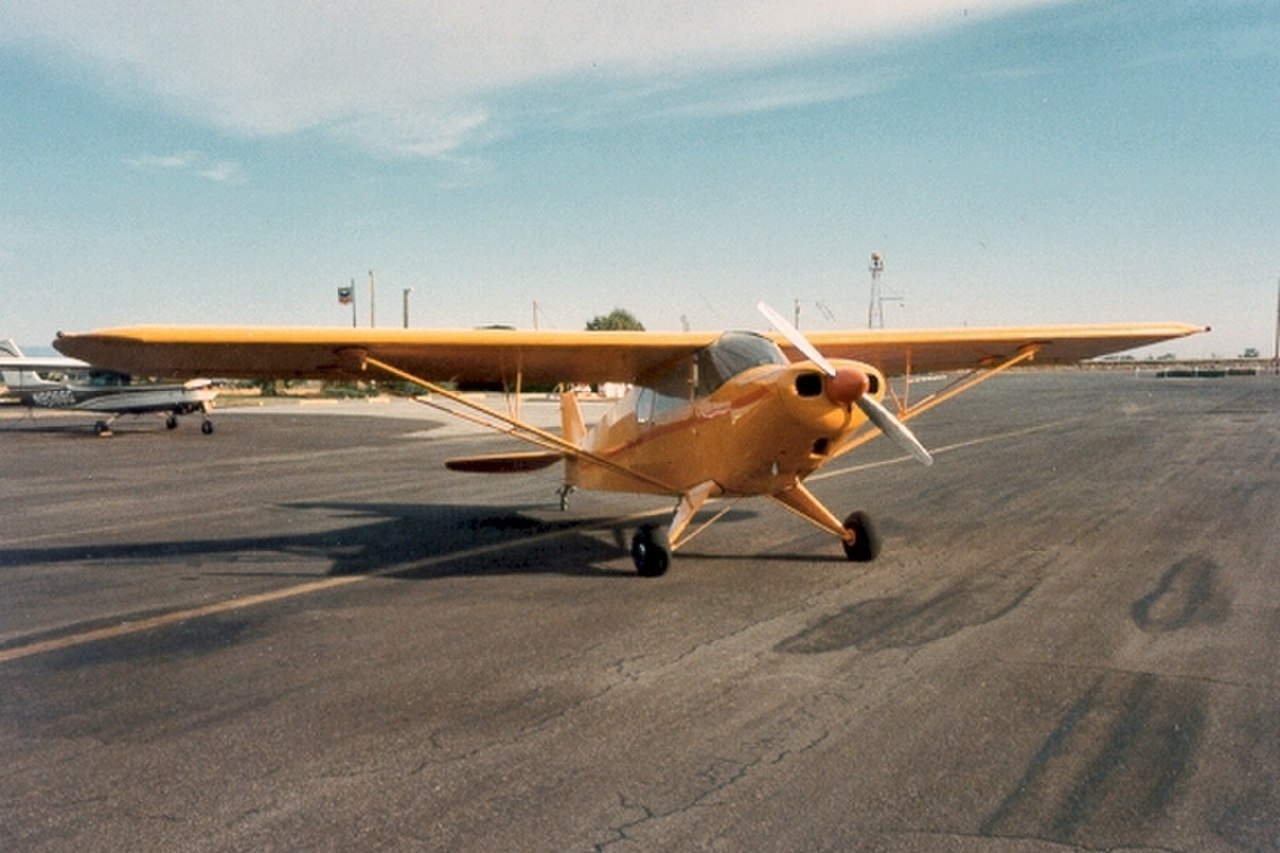 Супер 12. Piper_pa-12. Piper Cab take-off on the Rail.