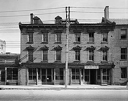 Appomattox Besi, 20-28 Old Street (Petersburg, Virginia).jpg