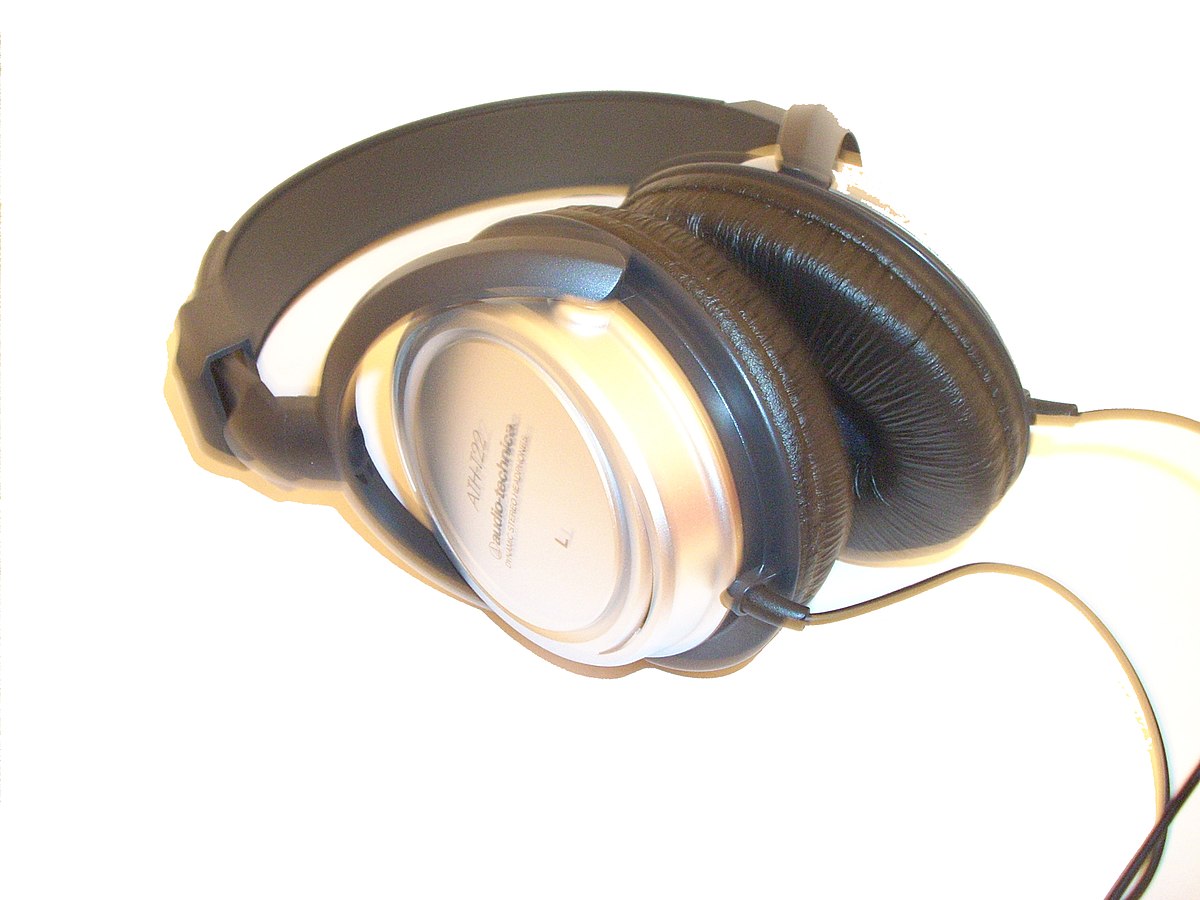 File:Audio-Technica ATH-T22.JPG - Wikimedia Commons