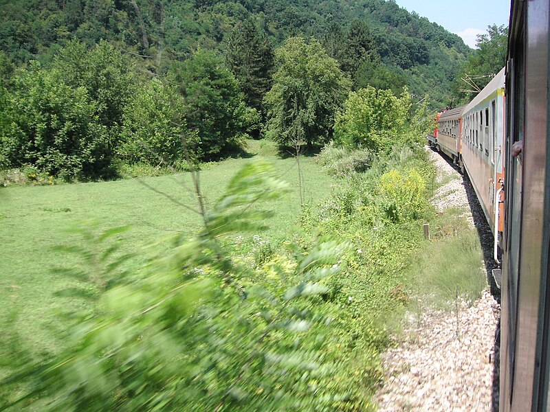 File:August 2006, Train from Skopje to Belgrade Serbia 10.jpg