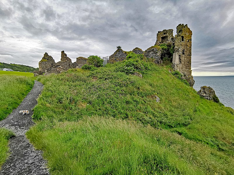 File:Ayrshire Dunure Castle 4.jpg