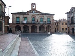 Ayuntamiento de Lastras de Cuéllar.jpg