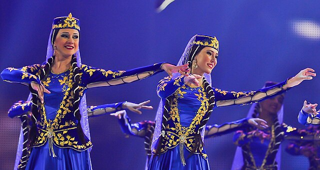 640px-Azerbaijani_dancers_at_Eurovision_2012.jpg