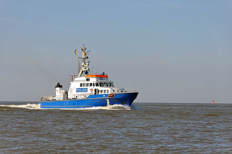 File:Bürgermeister Brauer (ship, 1992) 2012-05-by-RaBoe 06.jpg