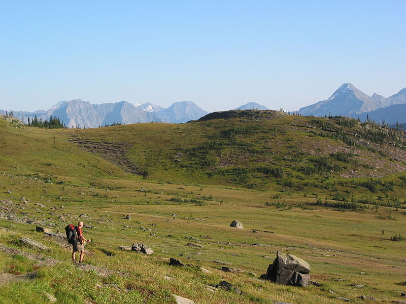 File:Backpacking in Glacier (4500224846).jpg