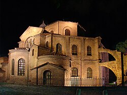 Basilica of San Vitale, Ravenna, Italy.jpg