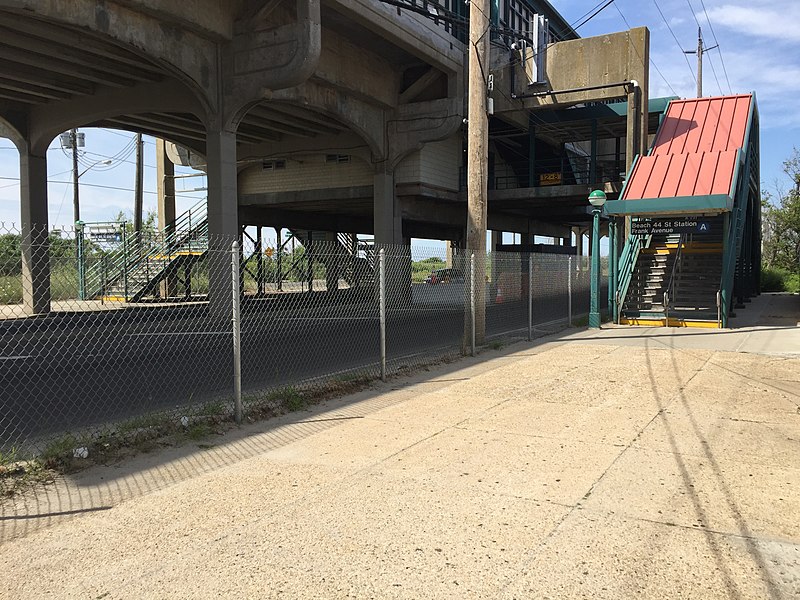 File:Beach 44th Street - Stairs.jpg