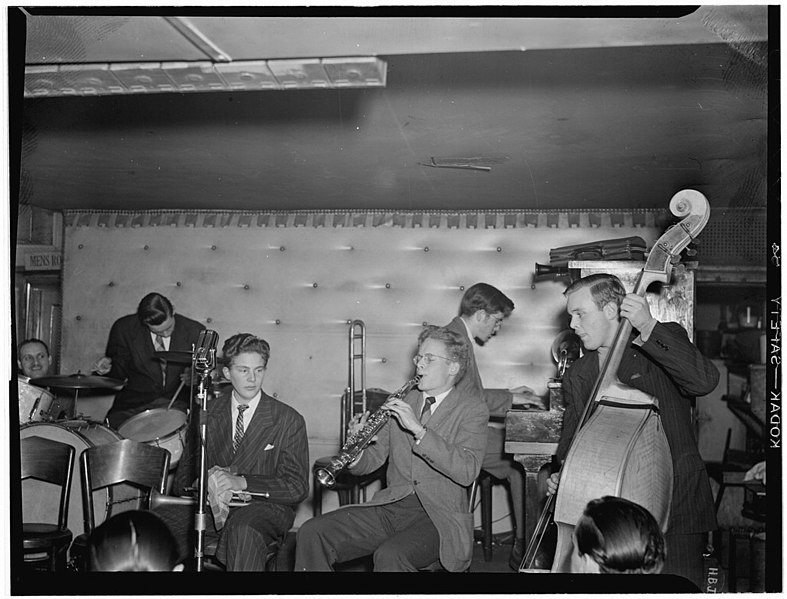 File:Bob Wilber, Johnny Glazel, Dick Wellstood, Charlie Traeger, and Ed Physe, Jimmy Ryan's (Club), New York, N.Y., ca. Dec. 1946 (William P. Gottlieb 09171).jpg