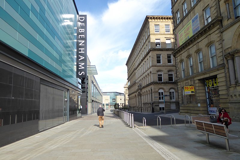 File:Broadway Bradford Well Street (28939272784).jpg