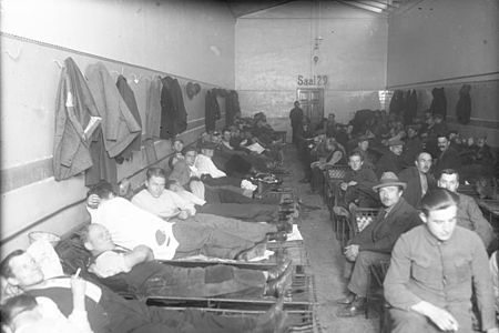 Bundesarchiv Bild 102 10839, Berlin, Schlafsaal im Obdachlosen Asyl