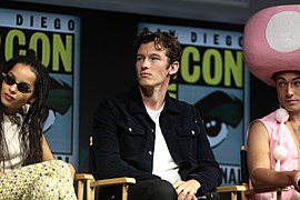 Callum Turner (42814388605).jpg