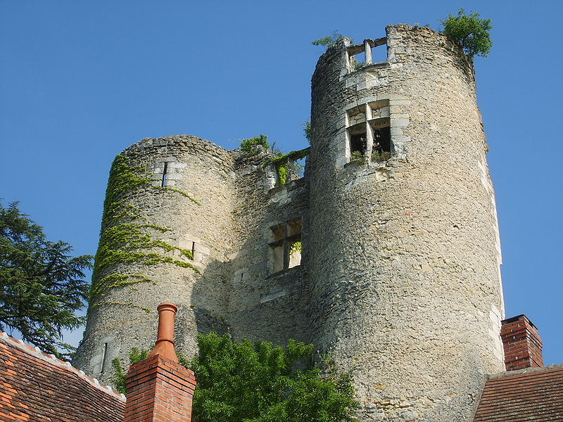 File:Château de Montrésor 02.JPG