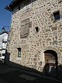 Français : Maison ancienne, Chabanais, France