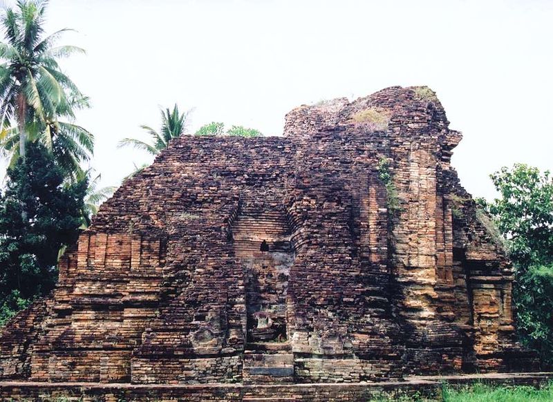 File:Chaiya Wat Kaew.jpg