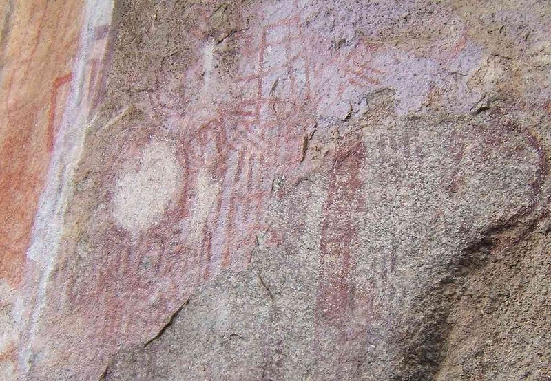 Archivo:Chongoni rock art.jpg