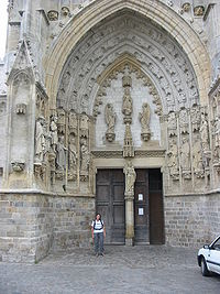 portale della chiesa abbaziale di Saint-Saulve (dopo il 1467)