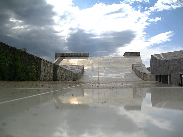 Peter Eisenman, Architecture Design winner in 2001, architect for "Cidade da Cultura" in Spain.