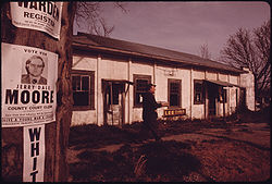 Crawford tennessee store 1974.jpg