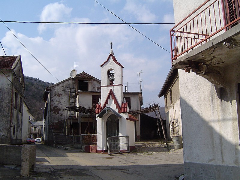 File:Crkvica 2006 - panoramio.jpg