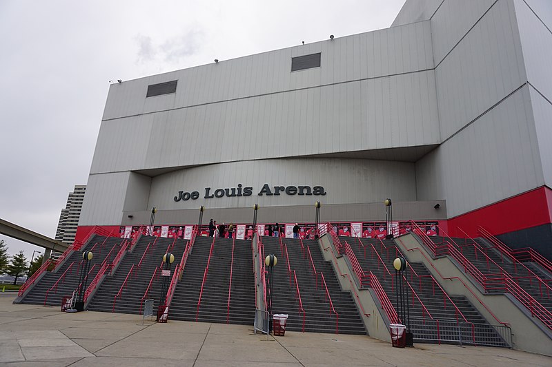 West Michigan Woman Selling Set of 3 Joe Louis Arena Chairs