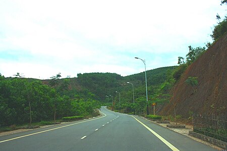 Tập tin:Duong tai Huyen Hoa Vang.jpg