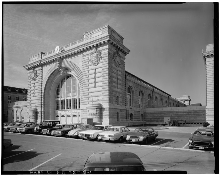 File:EAST CORNER - U.S. Naval Academy, McDonough Hall, Annapolis, Anne Arundel County, MD HABS MD,2-ANNA,65-3-1.tif