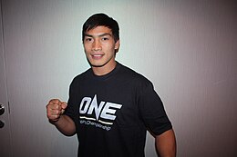 Eduard Folayang în Singapore.JPG