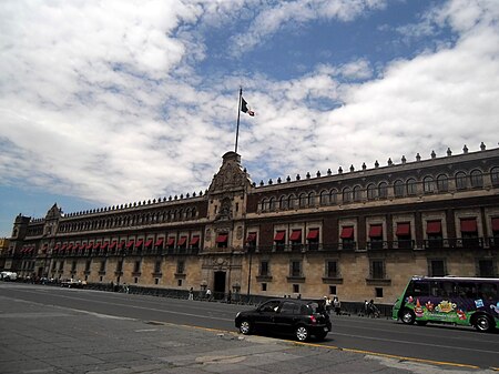 Tập_tin:El_Palacio_Nacional.JPG