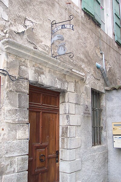 File:Entrevaux-a.jpg