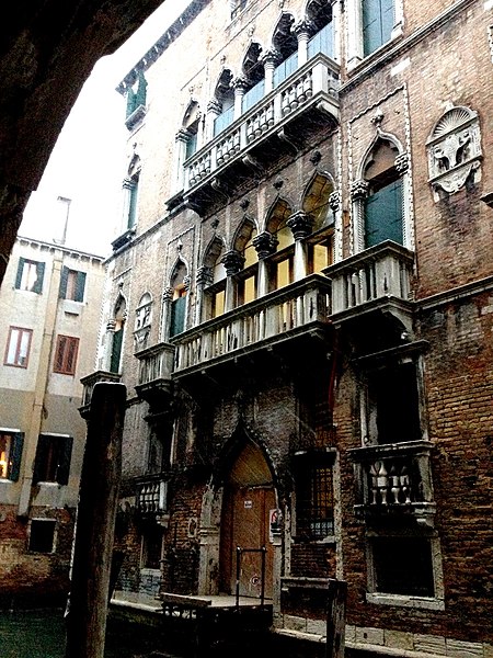 File:Exterior of Palazzo Molin, San Marco, Venice.jpg