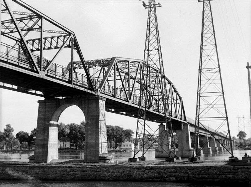 File:Feature. St. Anne's Passenger Bridge BAnQ P48S1P16547.jpg