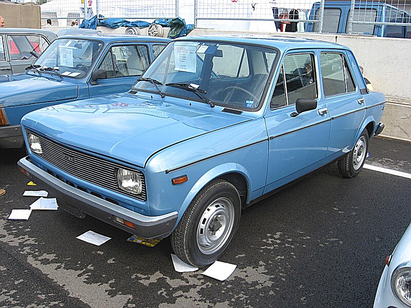 File:Fiat 128-Mk2 Front-view.JPG