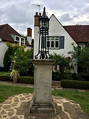 Finchley Garden Village War Memorial, June 2020 01.jpg