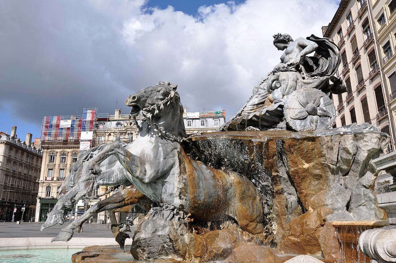 France - Auguste Bartholdi 1280px-Fontaine_de_Bartholdi_Lyon_250709_05