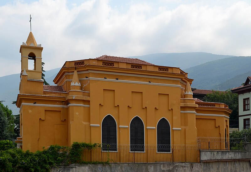 File:Französische Kirche in Bursa.jpg