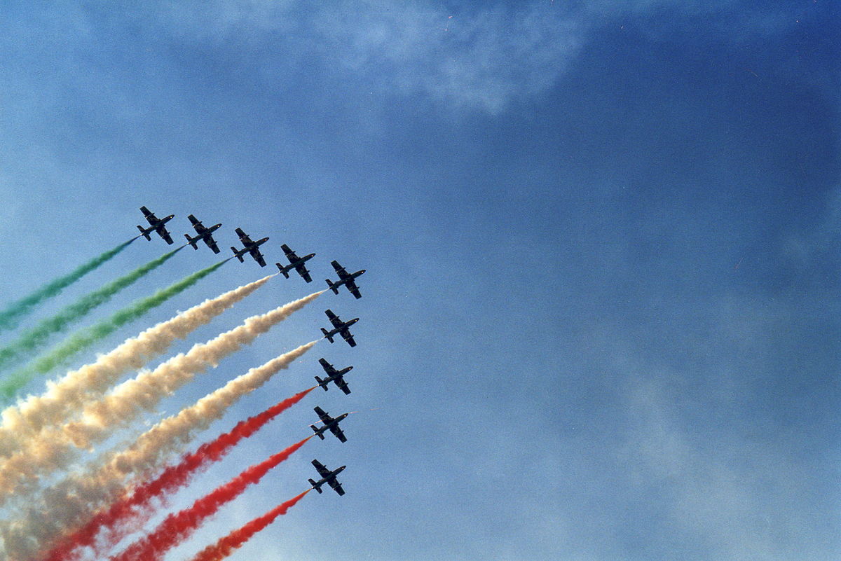 File:Frecce Tricolori.jpg - Wikimedia Commons