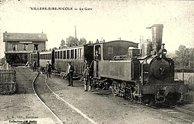 Een trein op het station Villers-Sire-Nicole.