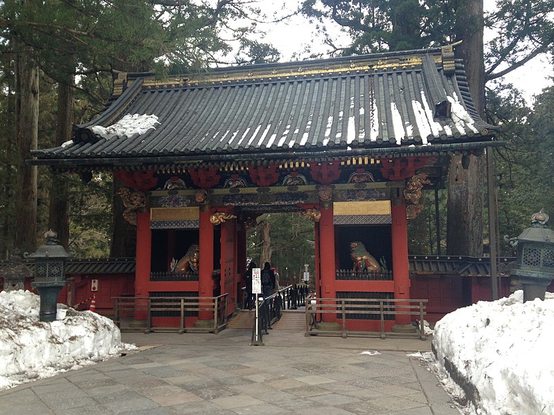 File:Gate of Nikko Tosho Shrine 2.JPG