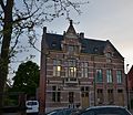 image=http://commons.wikimedia.org/wiki/File:Gemeentehuis_Leest.jpg